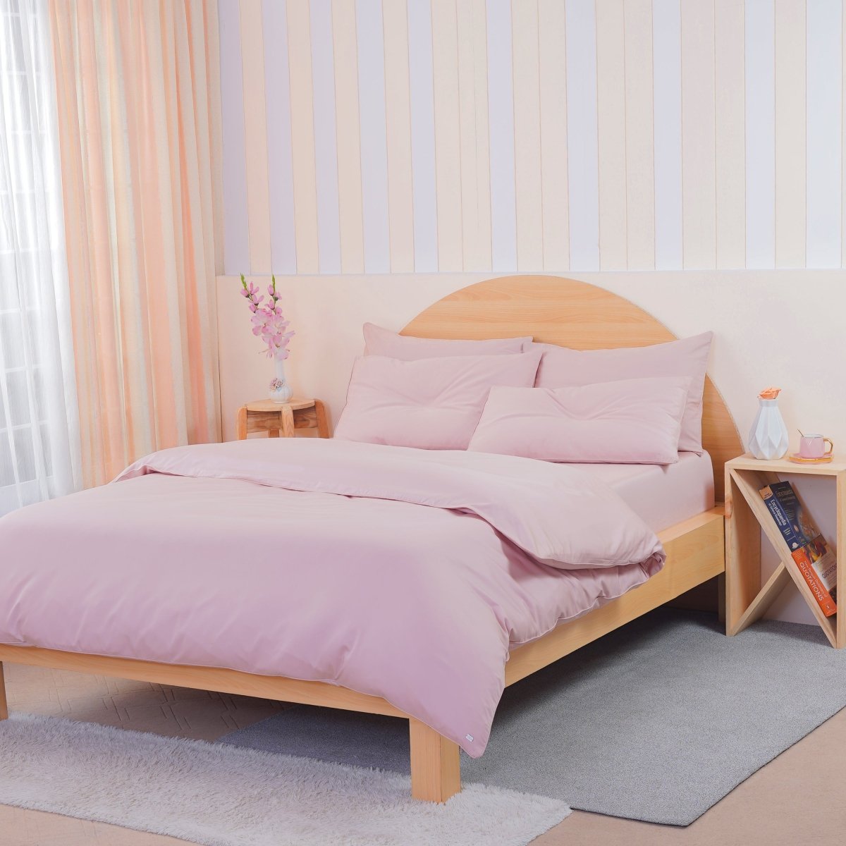 Pink Bedding - SHEET STORY